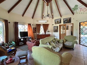 Parcela con 2 casas en arriendo en Peñaflor