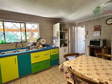 Parcela con 2 casas en arriendo en Peñaflor