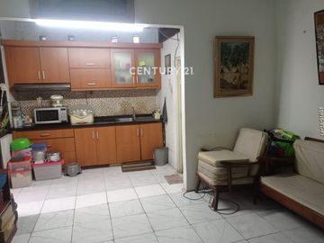 Dijual Rumah Di Hook Lokasi Dekat St KRL Tebet