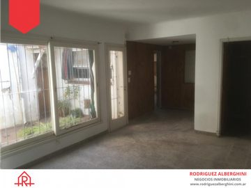 Casa a la venta! Ciudad de Balcarce (Calle 15 e/22 y 24)