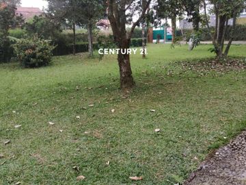 Villa Citeko Megamendung Halaman Sangat Luas Harga Nego