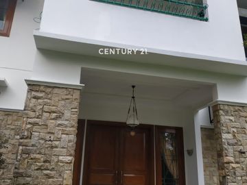 Villa Citeko Megamendung Halaman Sangat Luas Harga Nego