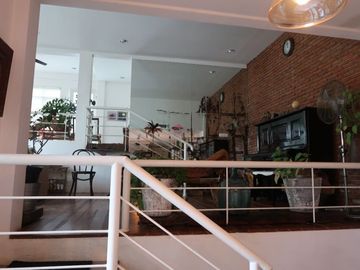Rumah Homey 3 Lantai Bukit Dago Utara Bandung
