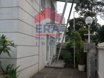 Rumah Homey 3 Lantai Bukit Dago Utara Bandung