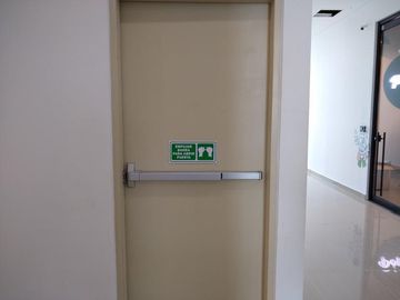 oficina en arriendo/venta en bellavista. Cod A13145