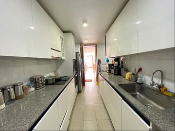 Venta Depto 3d2b+ Est y Bod - con Laguna Huechuraba