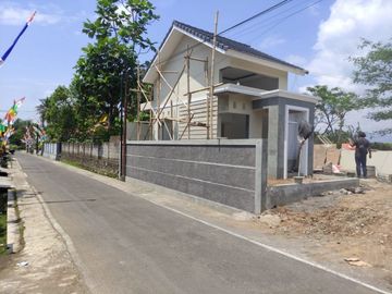 RUMAH MURAH LARIS DI MAGELANG DEKAT TERMINAL