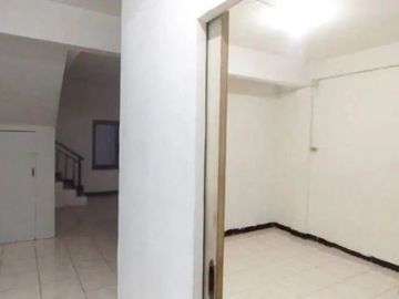 Ruko Raya Mulyosari Listrik 5500watt, Strategis hdp timur