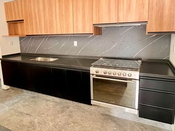 CASA EN VENTA EN ALTO LAGO