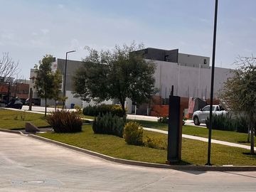 CASA EN VENTA EN ALTO LAGO