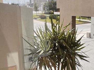 CASA EN VENTA EN ALTO LAGO