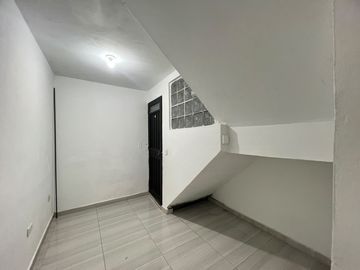 apartamento en arriendo en calle del blanco. Cod A218338