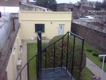 Extraordinaria Casa en zona sur  muy amplia APTA CREDITO !!!!