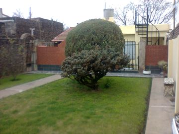 Extraordinaria Casa en zona sur  muy amplia APTA CREDITO !!!!