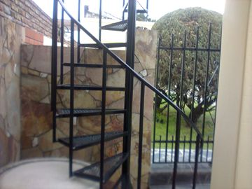 Extraordinaria Casa en zona sur  muy amplia APTA CREDITO !!!!