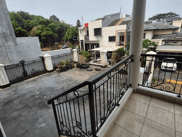 Disewakan Per Tahun Rumah Dekat Pintu Toll Di Menteng Bintaro