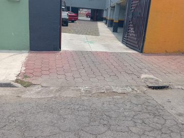 EXCELENTE HOTEL CON 52 HABITACIONES, BAÑOS 53, AVE. TALISMAN, $ 50,000,000 en Tres Estrellas
