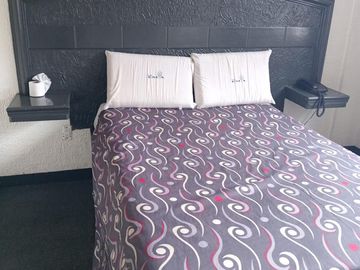 EXCELENTE HOTEL CON 52 HABITACIONES, BAÑOS 53, AVE. TALISMAN, $ 50,000,000 en Tres Estrellas