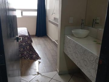 EXCELENTE HOTEL CON 52 HABITACIONES, BAÑOS 53, AVE. TALISMAN, $ 50,000,000 en Tres Estrellas