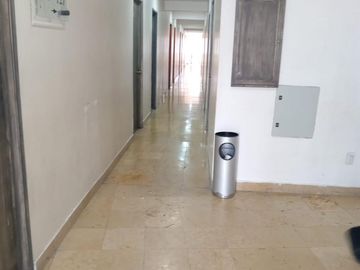 EXCELENTE HOTEL CON 52 HABITACIONES, BAÑOS 53, AVE. TALISMAN, $ 50,000,000 en Tres Estrellas