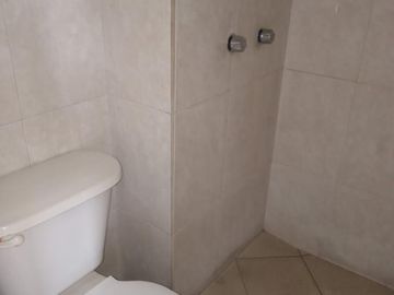 EXCELENTE HOTEL CON 52 HABITACIONES, BAÑOS 53, AVE. TALISMAN, $ 50,000,000 en Tres Estrellas