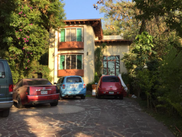 CASA EN VENTA LAS CAÑADAS
