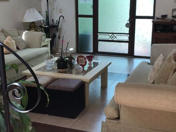 CASA EN VENTA LAS CAÑADAS