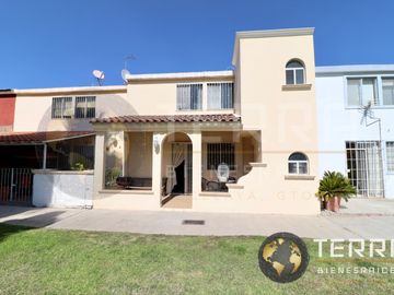 VENTA CASA  Villas del Benavente I Celaya