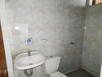 bodega en arriendo en salitre. Cod A2985513