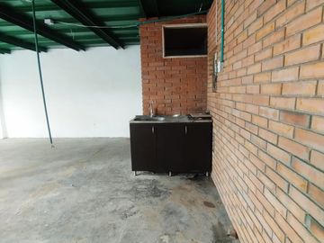 bodega en arriendo en salitre. Cod A2985513