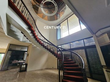 Rumah Mewah 2 Lantai Siap Huni Di Pondok Indah WT 17739