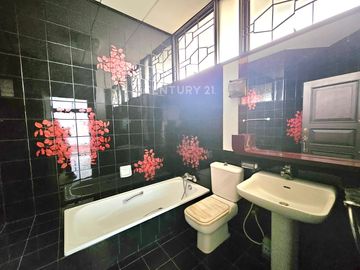 Rumah Mewah 2 Lantai Siap Huni Di Pondok Indah WT 17739