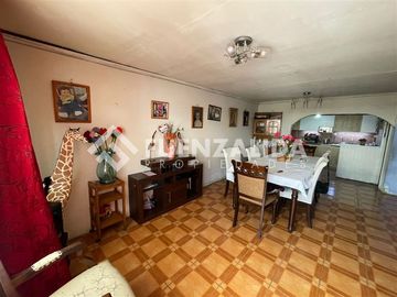 Casa en venta de 4 dorm. en Pudahuel