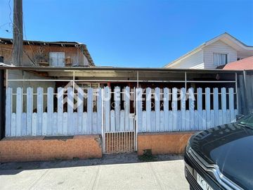 Casa en venta de 4 dorm. en Pudahuel