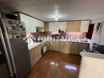 Casa en venta de 4 dorm. en Pudahuel