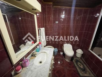Casa en venta de 4 dorm. en Pudahuel