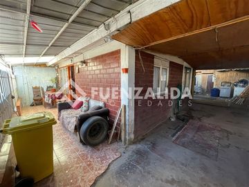 Casa en venta de 4 dorm. en Pudahuel