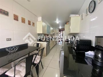 Departamento en venta de 4 dorm. en Viña del Mar