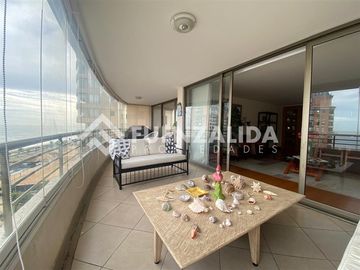 Departamento en venta de 4 dorm. en Viña del Mar