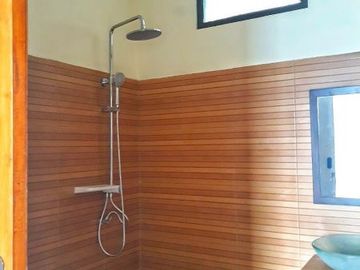 Rumah siap huni dekat jalan utama,bonus pagar