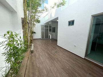 CASA EN VENTA EN LA COLONIA MANUEL NIETO EN BOCA DEL RIO,VERACRUZ