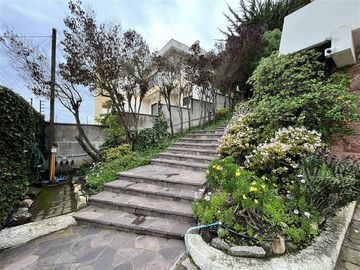 Casa en venta 375 m2 en 745 de terr piscina Concón Montemar