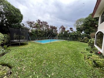 Casa en venta 375 m2 en 745 de terr piscina Concón Montemar
