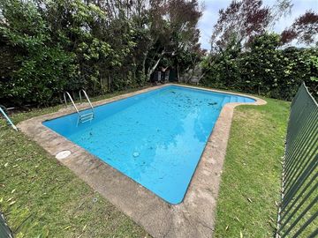 Casa en venta 375 m2 en 745 de terr piscina Concón Montemar