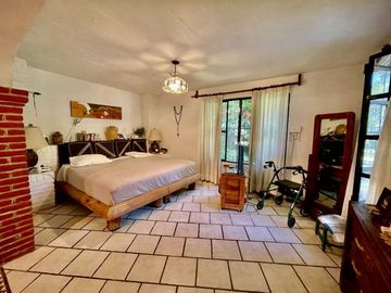 Hermosa Casa de Una Planta en Venta
