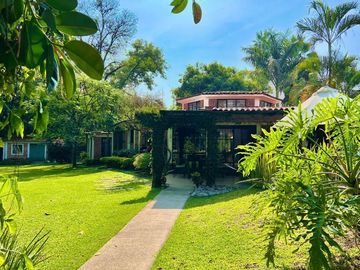 Hermosa Casa de Una Planta en Venta