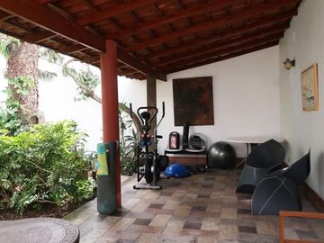 ACOGEDORA CASA EN VENTA EN EXCELENTE UBICACION, AURORA-MIRAFLORES