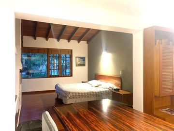 ACOGEDORA CASA EN VENTA EN EXCELENTE UBICACION, AURORA-MIRAFLORES