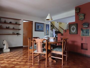ACOGEDORA CASA EN VENTA EN EXCELENTE UBICACION, AURORA-MIRAFLORES