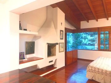 ACOGEDORA CASA EN VENTA EN EXCELENTE UBICACION, AURORA-MIRAFLORES